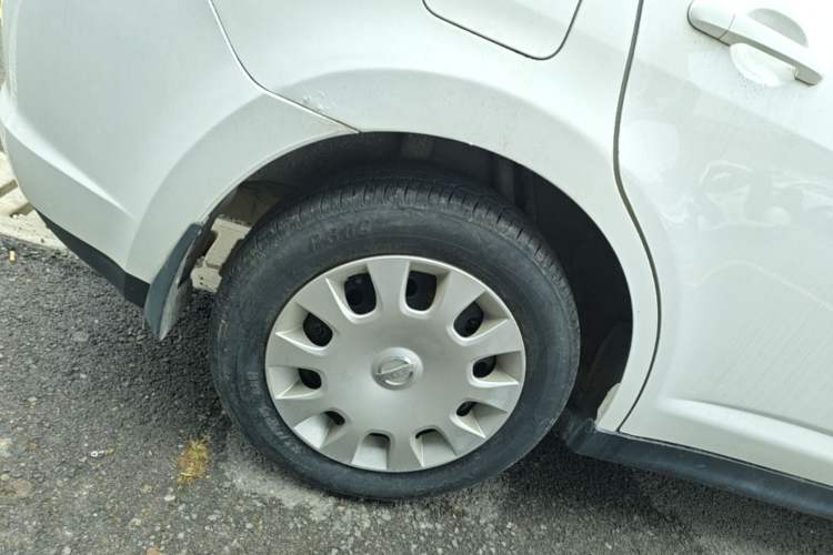 Used Venucia R50 2013 1.6L Manual Fashion Edition Right Rear Wheel Hub