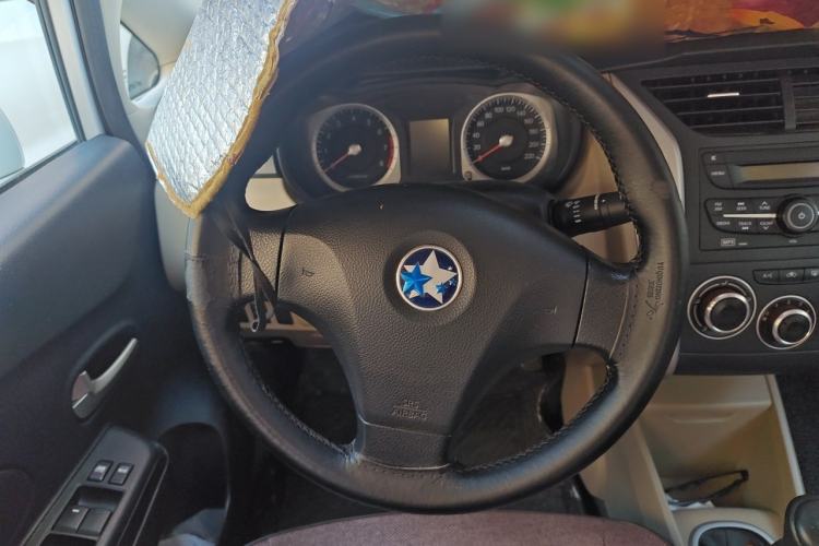 Used Venucia R50 2013 1.6L Manual Fashion Edition Steering Wheel