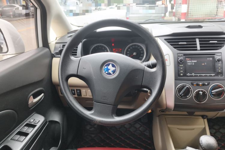 Used Venucia R50 2013 1.6L Manual Fashion Edition Steering Wheel