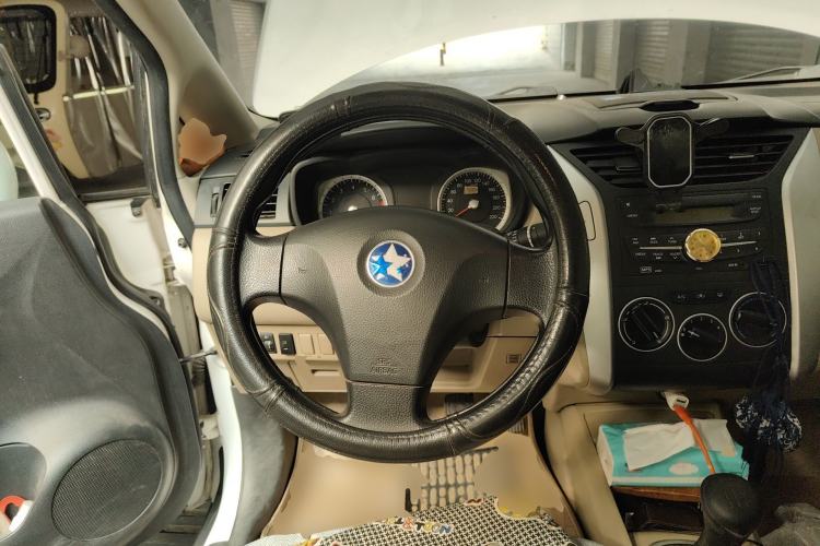 Used Venucia R50 2013 1.6L Manual Fashion Edition Steering Wheel