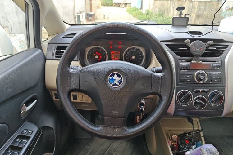 Used Venucia R50 2013 1.6L Manual Fashion Edition Steering Wheel