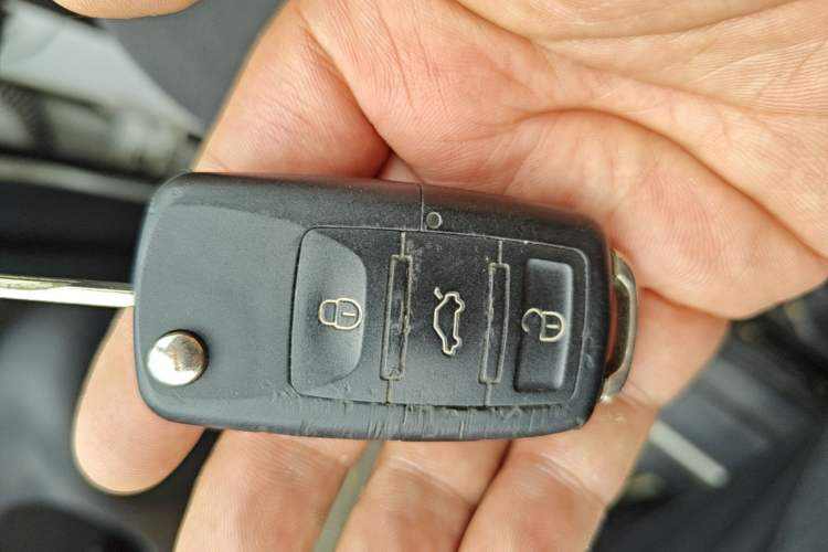 Used Venucia R50 2013 1.6L Manual Fashion Edition Vehicle Key