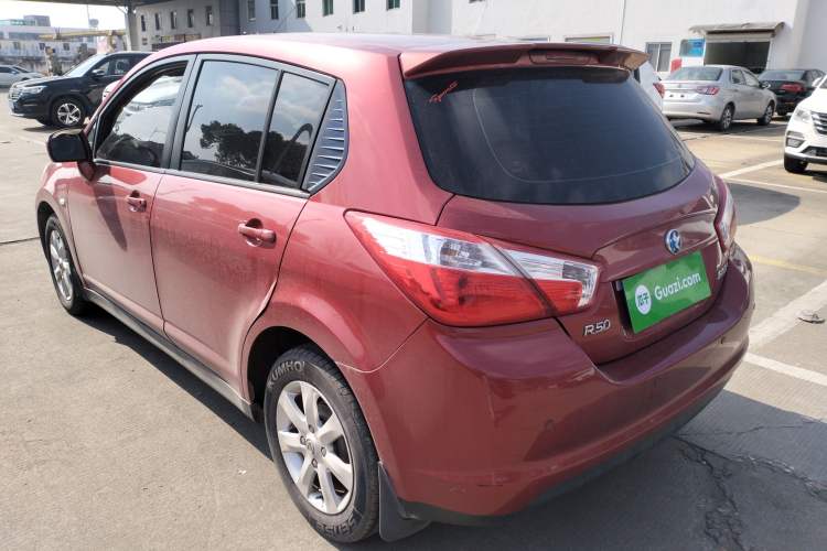 Used Venucia R50 2014 1.6L Automatic Splendid Edition Exterior 3