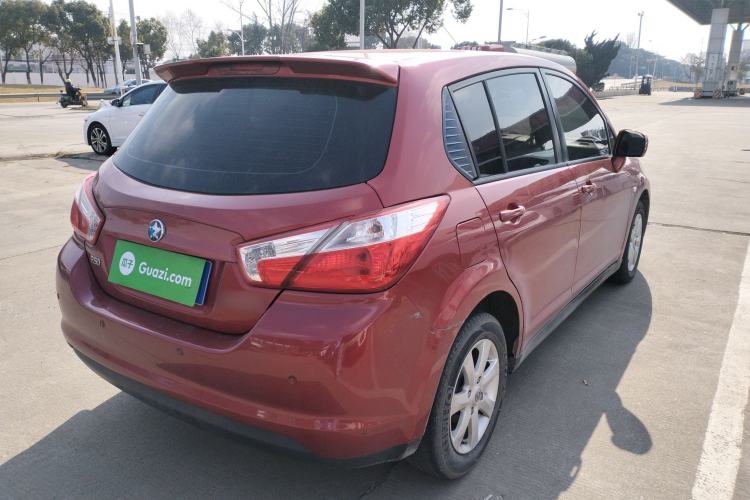 Used Venucia R50 2014 1.6L Automatic Splendid Edition Exterior 5
