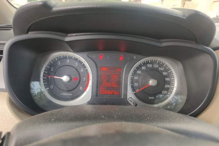 Used Venucia R50 2014 1.6L Automatic Splendid Edition Instrument Cluster