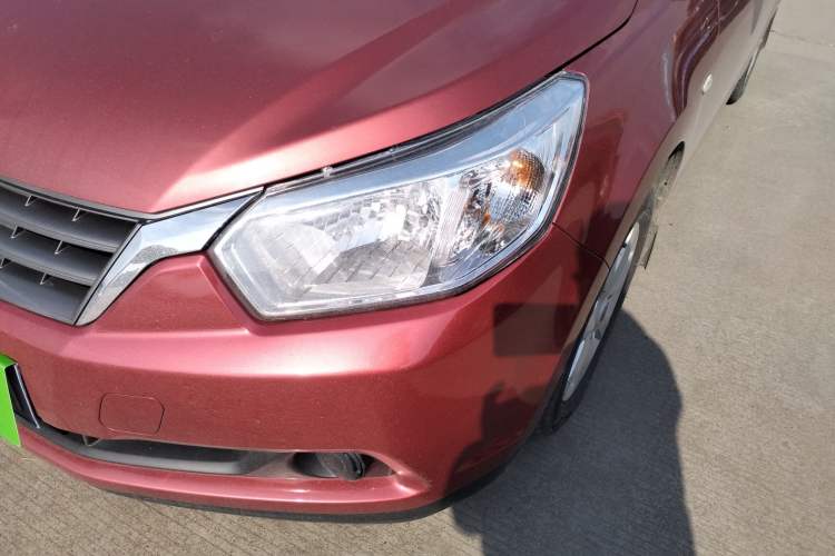 Used Venucia R50 2014 1.6L Automatic Splendid Edition Left Front Headlight