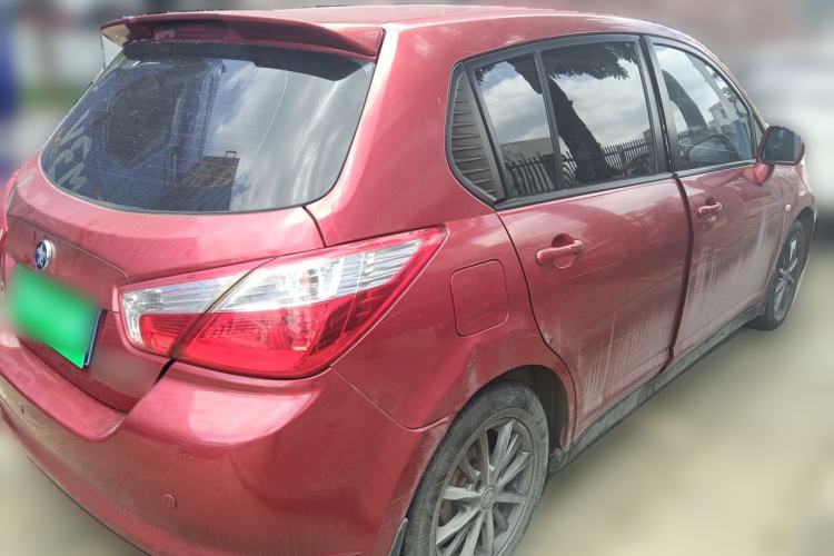 Used Venucia R50 2014 1.6L Manual Splendid Edition Rear Right 45 Deg