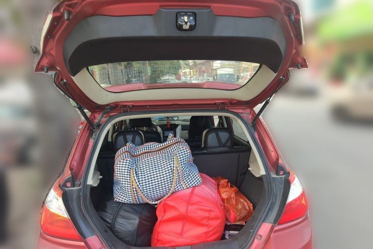 Used Venucia R50 2014 1.6L Automatic Splendid Edition Trunk