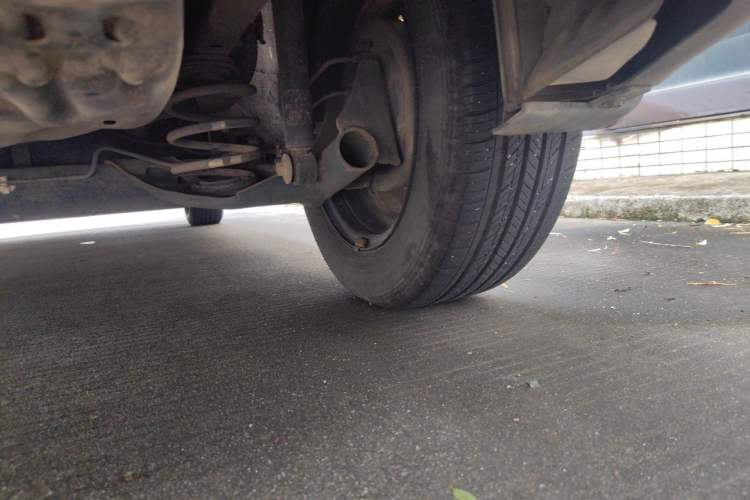 Used Venucia R50 2014 1.6L Manual Splendid Edition Chassis Rear Right