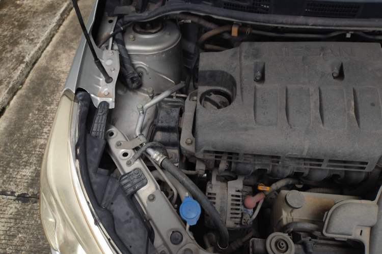 Used Venucia R50 2014 1.6L Manual Splendid Edition Engine Bay Right