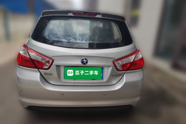 Used Venucia R50 2014 1.6L Manual Splendid Edition Rear