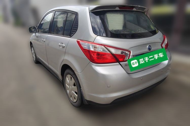 Used Venucia R50 2014 1.6L Manual Splendid Edition Rear Left 45 Deg