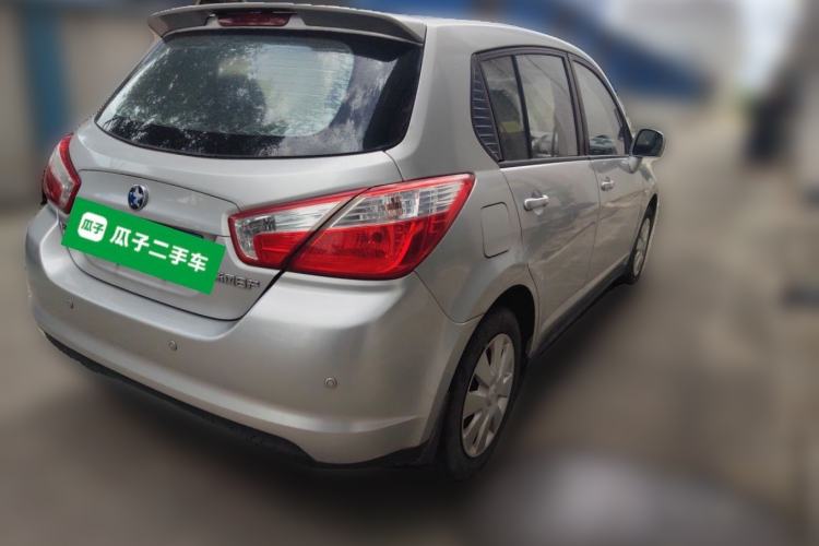 Used Venucia R50 2014 1.6L Manual Splendid Edition Rear Right 45 Deg