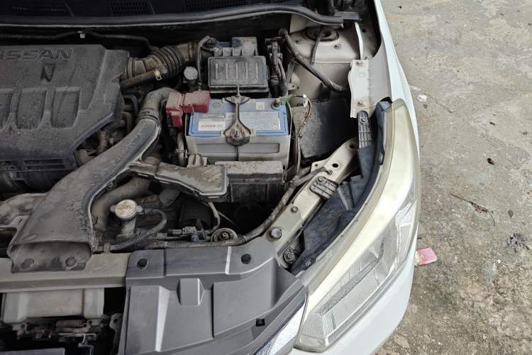 Used Venucia R50 2014 1.6L Automatic Splendid Edition Engine Bay Left