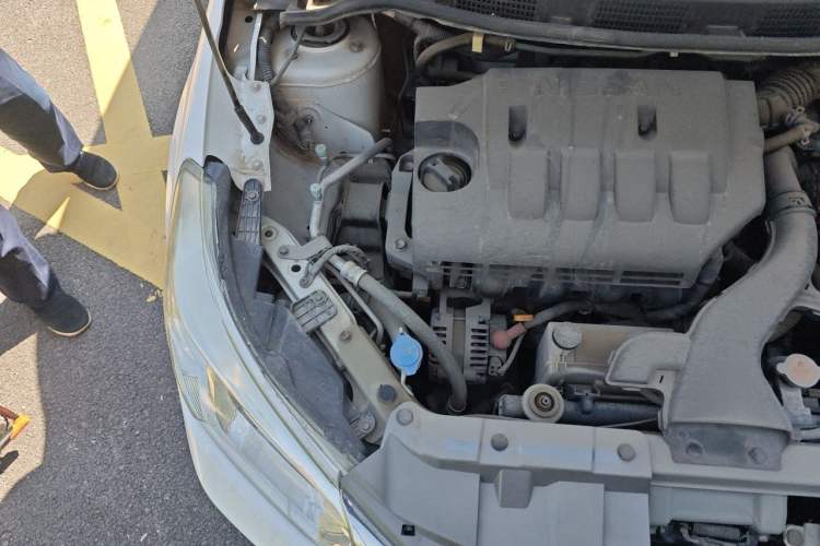 Used Venucia R50 2014 1.6L Manual Splendid Edition Engine Bay Right