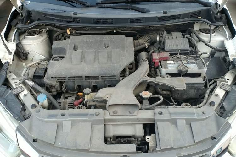 Used Venucia R50 2014 1.6L Automatic Splendid Edition Engine Bay