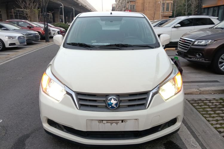 Used Venucia R50 2014 1.6L Manual Splendid Edition Exterior 1