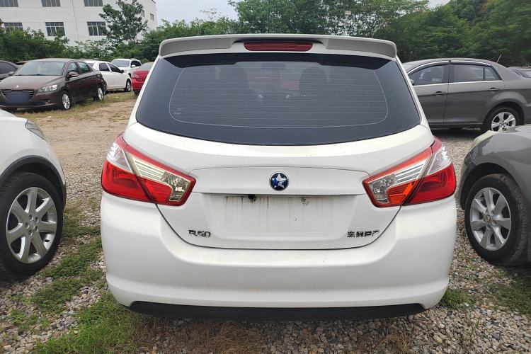 Used Venucia R50 2014 1.6L Automatic Splendid Edition Exterior 4