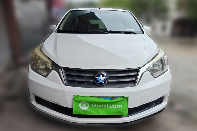 Used Venucia R50 2014 1.6L Automatic Splendid Edition Front