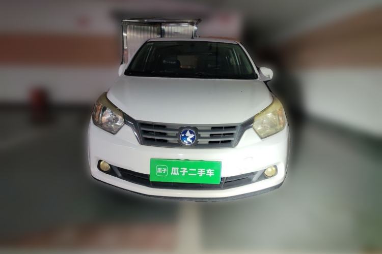 Used Venucia R50 2014 1.6L Automatic Splendid Edition Front