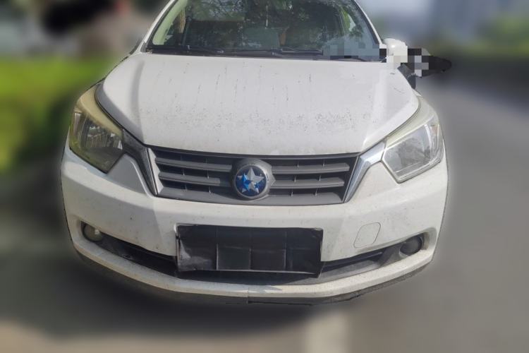 Used Venucia R50 2014 1.6L Automatic Splendid Edition Front