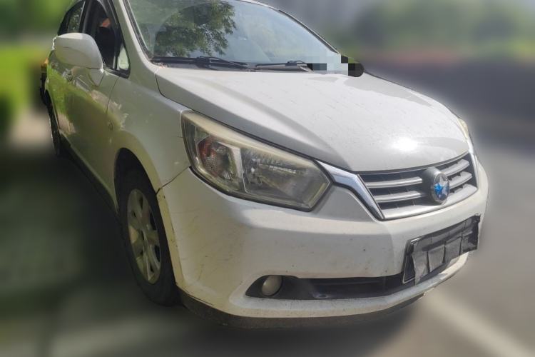 Used Venucia R50 2014 1.6L Automatic Splendid Edition Front Right 45 Deg