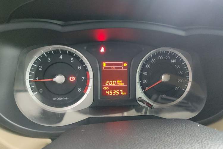 Used Venucia R50 2014 1.6L Manual Splendid Edition Instrument Cluster