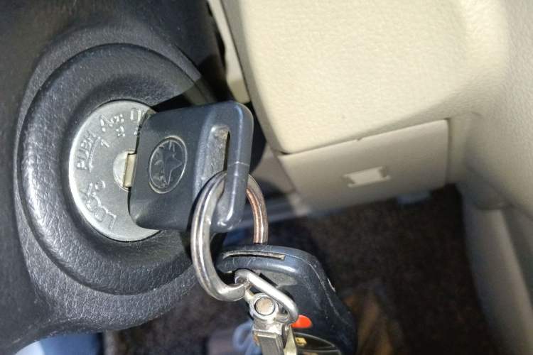 Used Venucia R50 2014 1.6L Manual Splendid Edition Interior 1