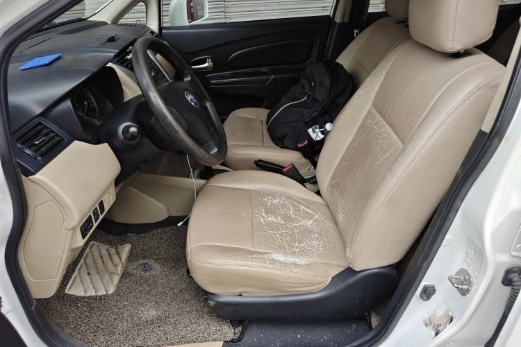 Used Venucia R50 2014 1.6L Automatic Splendid Edition Left Front Seat
