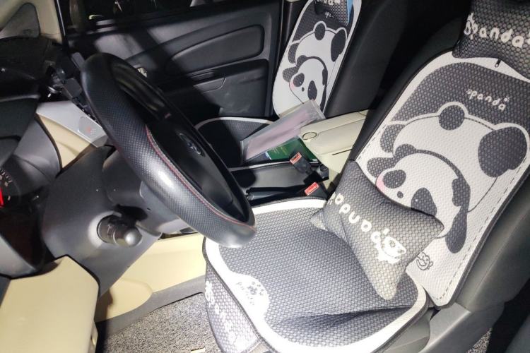 Used Venucia R50 2014 1.6L Automatic Splendid Edition Left Front Seat