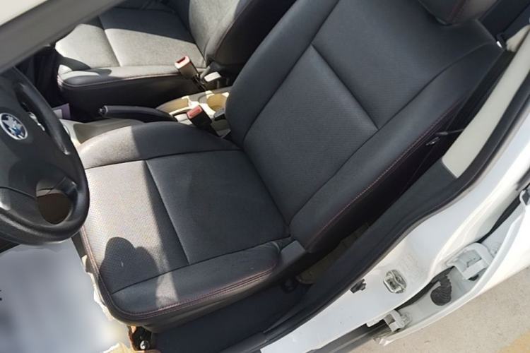 Used Venucia R50 2014 1.6L Automatic Splendid Edition Left Front Seat