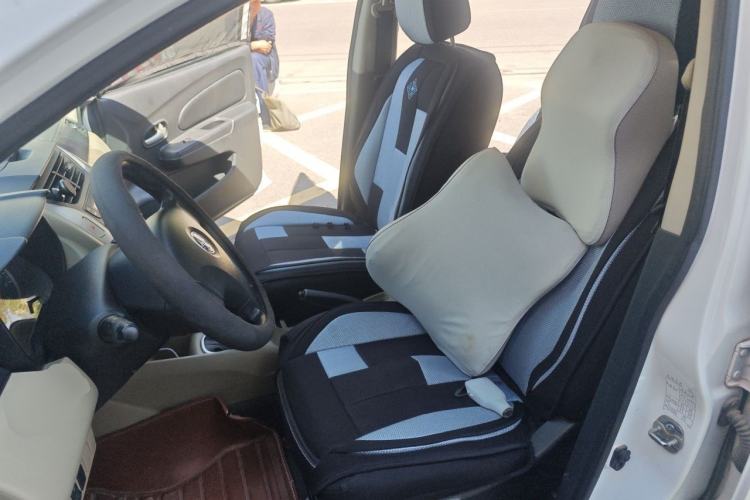 Used Venucia R50 2014 1.6L Manual Splendid Edition Left Front Seat