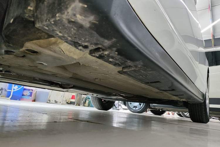 Used Venucia R50 2014 1.6L Manual Splendid Edition Left Side Sill