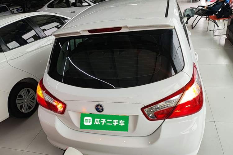 Used Venucia R50 2014 1.6L Manual Splendid Edition Rear