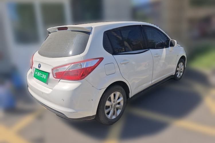 Used Venucia R50 2014 1.6L Manual Splendid Edition Rear Right 45 Deg