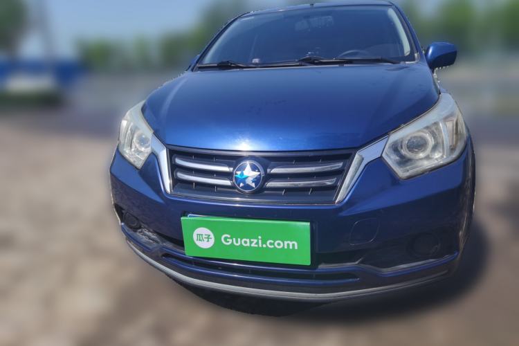 Used Venucia R50 2015 1.6L Manual Fashion Edition Front