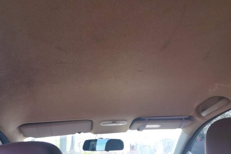 Used Venucia R50 2015 1.6L Manual Fashion Edition Headliner