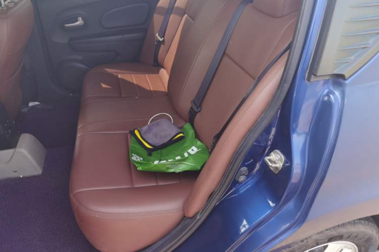 Used Venucia R50 2015 1.6L Manual Fashion Edition Left Rear Seat