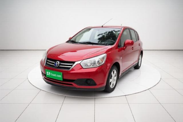 Venucia R50 2015 1.6L Automatic Fashion Edition d’occasion