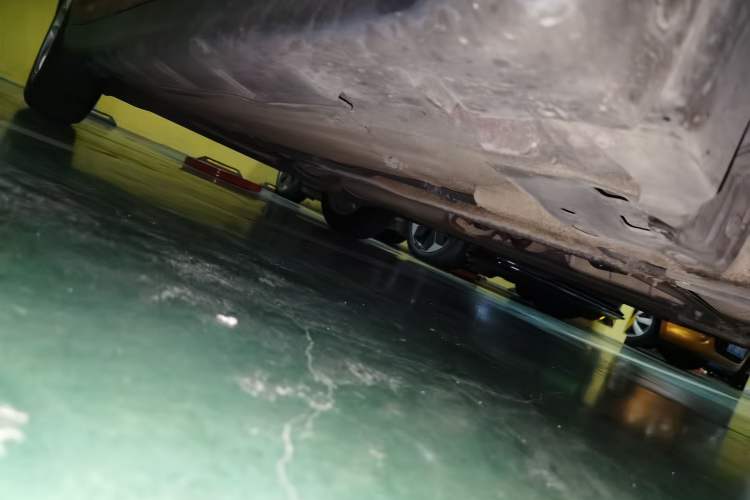 Used Venucia R50 2015 1.6L Automatic Fashion Edition Chassis Front Right