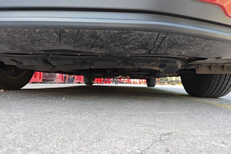 Used Venucia R50 2015 1.6L Automatic Fashion Edition Chassis Front