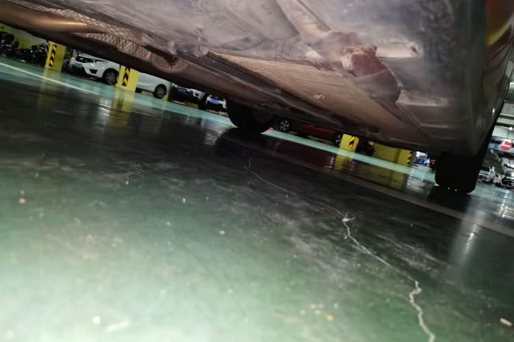 Used Venucia R50 2015 1.6L Automatic Fashion Edition Chassis Rear Right