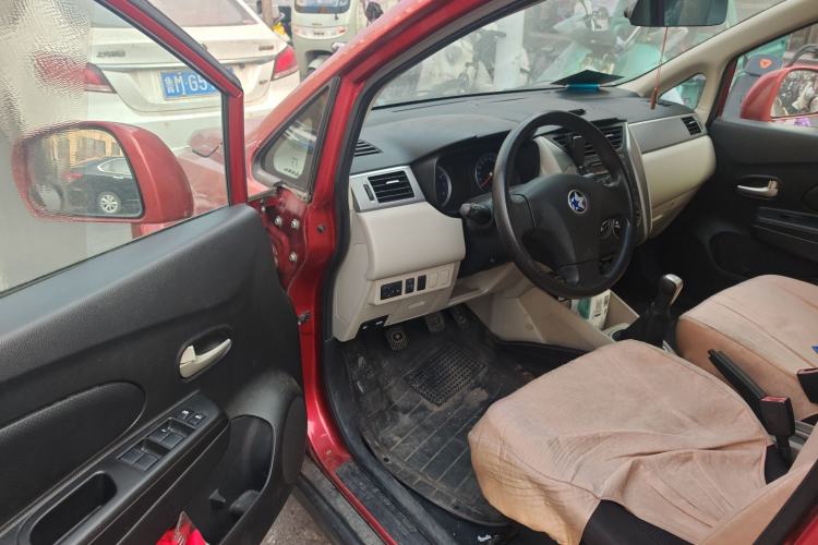 Used Venucia R50 2015 1.6L Manual Fashion Edition Driver Seat