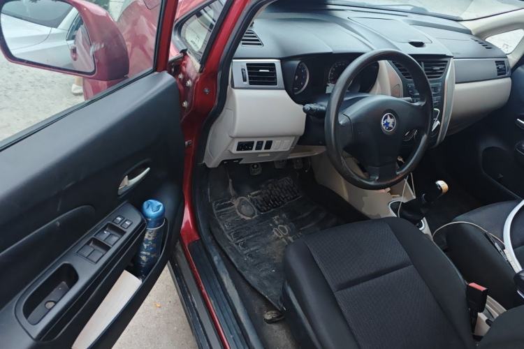 Used Venucia R50 2015 1.6L Manual Fashion Edition Driver Seat
