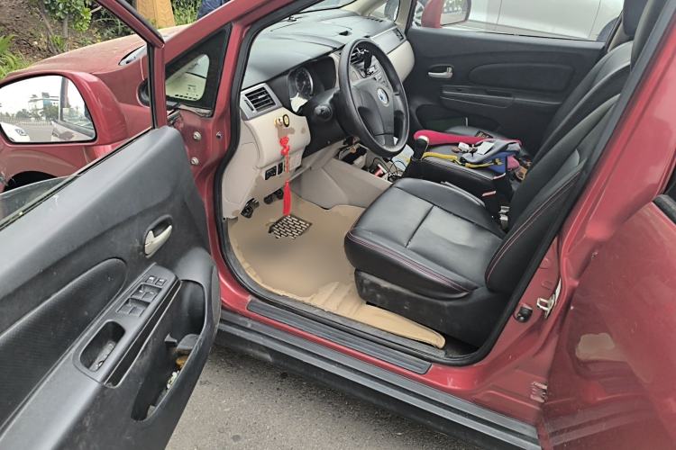 Used Venucia R50 2015 1.6L Manual Fashion Edition Driver Seat