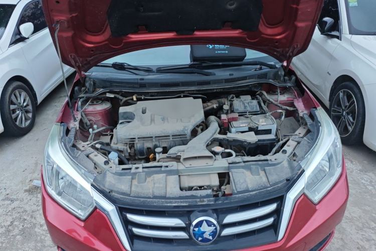 Used Venucia R50 2015 1.6L Manual Fashion Edition Engine Bay