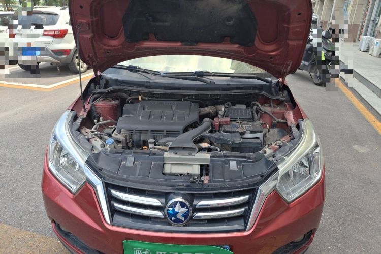 Used Venucia R50 2015 1.6L Automatic Luxury Edition Engine Bay