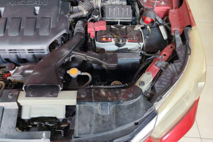 Used Venucia R50 2015 1.6L Automatic Fashion Edition Engine Bay Left