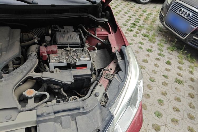 Used Venucia R50 2015 1.6L Automatic Luxury Edition Engine Bay Left