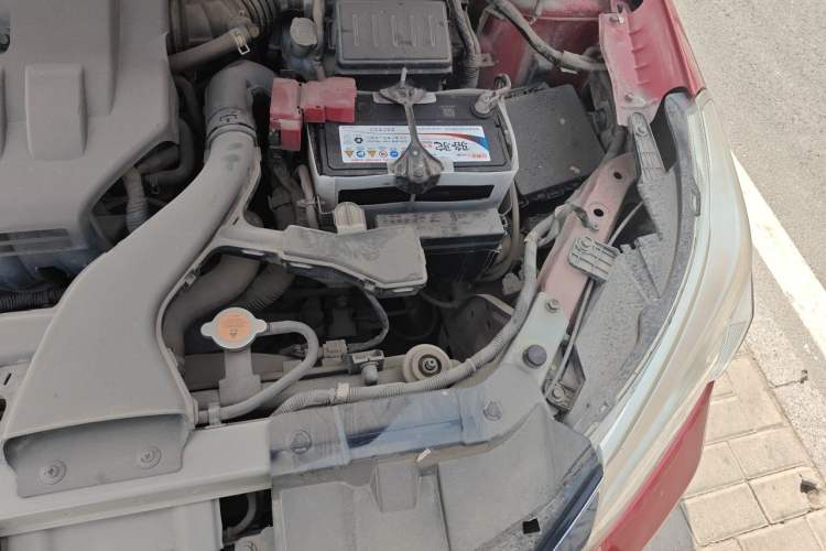 Used Venucia R50 2015 1.6L Manual Fashion Edition Engine Bay Left